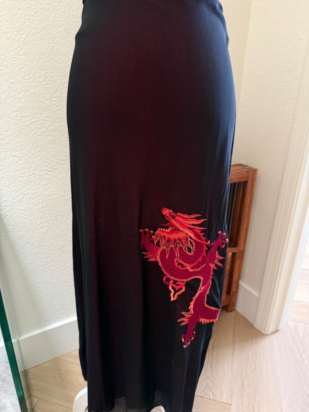 VTG Vivienne Tam Archival Black Mesh Dragon Embroidered Midi Skirt 90s Size M - Picture 5 of 5